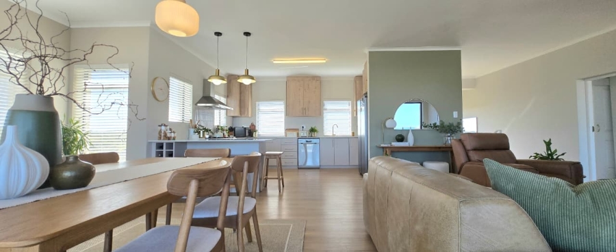 3 Bedroom Property for Sale in Kleinbaai Western Cape